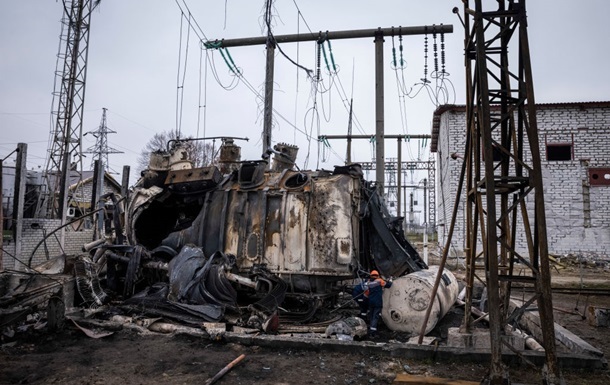 У Херсоні в результаті обстрілів пошкоджено лінії електропередачі і можуть бути перебої з водопостачанням - Мрочко