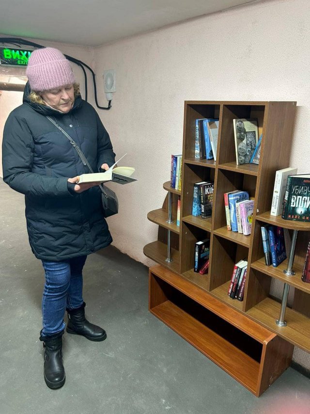 Книги в укритті: в Херсоні реалізували молодіжний проект