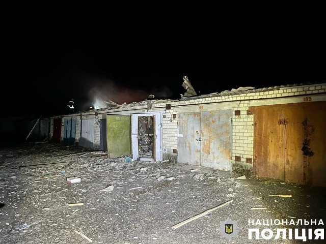 Минулої доби на Херсонщині від ворожих обстрілів постраждали двоє поліцейських та цивільний  