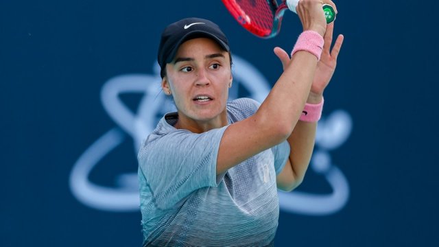 Ангеліна Калініна вибула в другому раунді турніру WTA 500 в Абу-Дабі