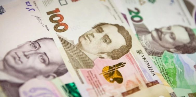 Пенсії та доплати: що зміниться з 1 квітня