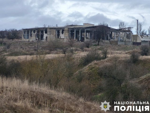 На Херсонщині через російську агресію поранено троє мирних життелів, поліція документує наслідки