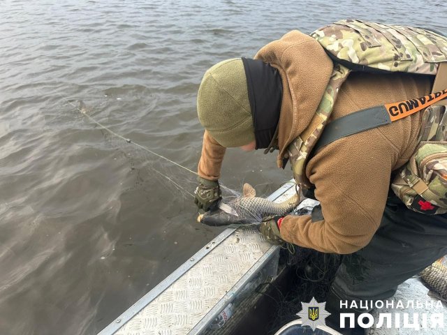 На Херсонщині водні поліцейські попередили завдання збитків державі на суму більше двох мільйонів гривень