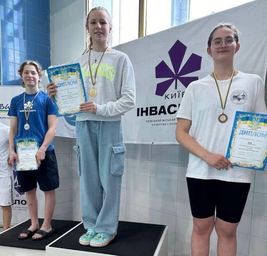 Одразу чотири “золота” виборола херсонська спортсменка на чемпіонаті з плавання