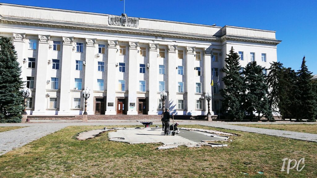 Місто страху та горя: росіяни вчергове брешуть про життя в Херсоні