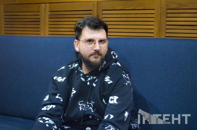 "Вистава має працювати на глядача", – херсонський режисер-постановник Євгеній Резніченко