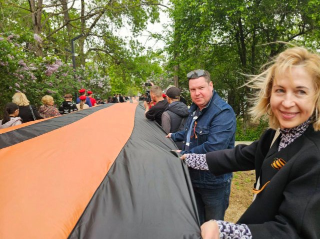 Окупанти знову носяться із символом соратників Гітлера