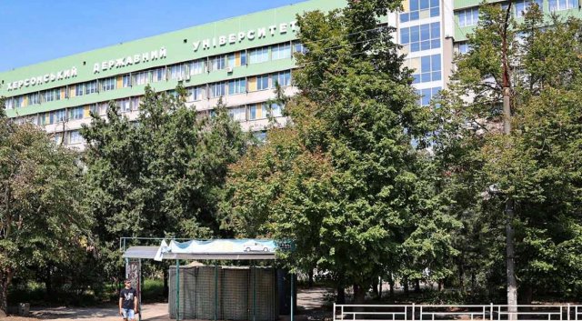 Ректор Херсонського державного університету звернувся до Омбудсмана щодо незаконно затриманих студенток 