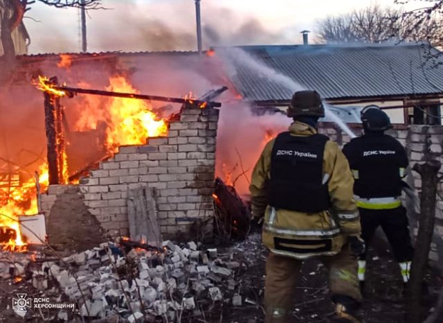Вчора, під час гасіння пожежі у Херсоні врятовано підприємство, - ДСНС