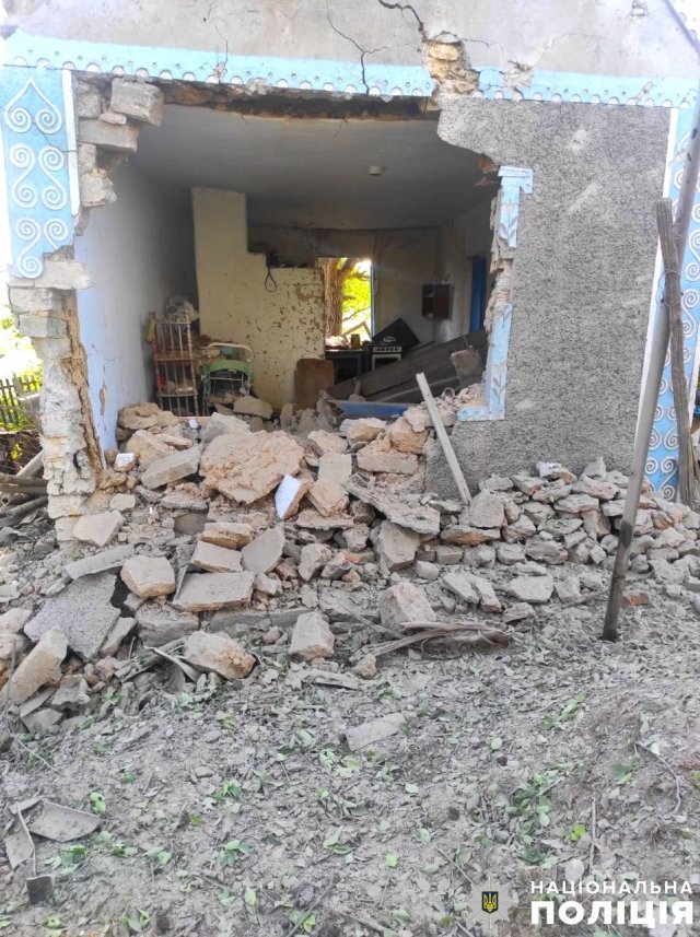Поліція Херсонщини документує наслідки чергової російської атаки