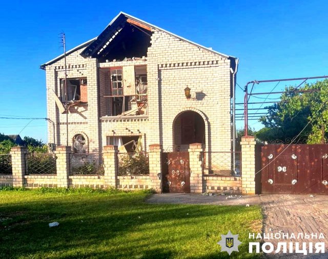 На Херсонщині в результаті російських ударів пошкоджено понад 100 об’єктів