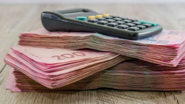 Українцям пропонують купити частину страхового стажу своїм батькам