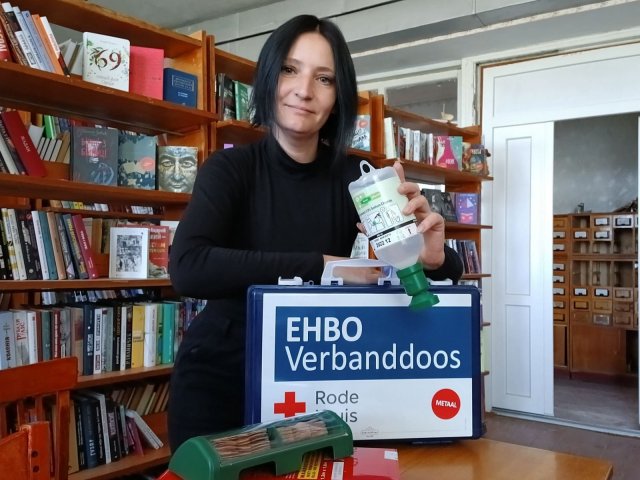 Нововоронцовська громада отримала аптечки від друзів з Нідерландів