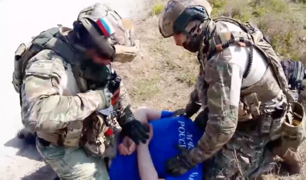 Окупанти затримали жителя лівобережжя Херсонщини, який начебто співпрацював із ГУР