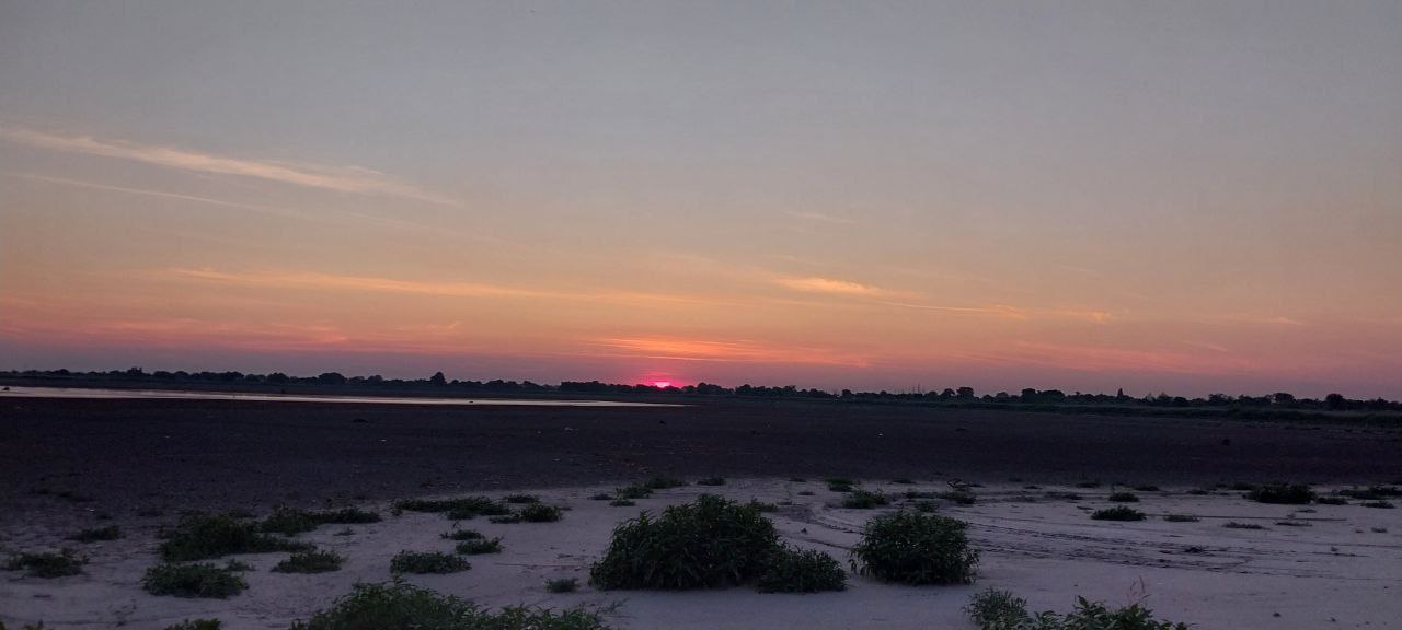 Вода йде під землю. В окупованій Чорнянці на Херсонщині повністю пересохло місцеве озеро