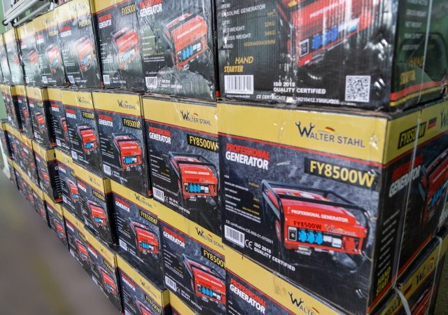 Херсонщина отримала майже 50 генераторів для забезпечення сталого зв’язку під час можливих блекаутів