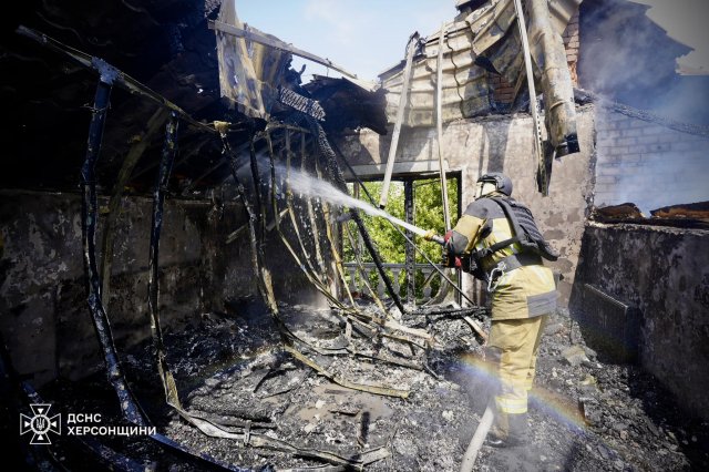 Ворог знов завдав удару по житловим кварталам Херсону