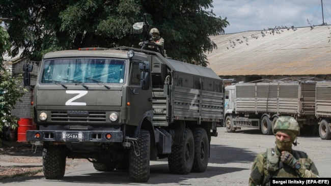 Російські військові в Мелітополі, 2022 рік