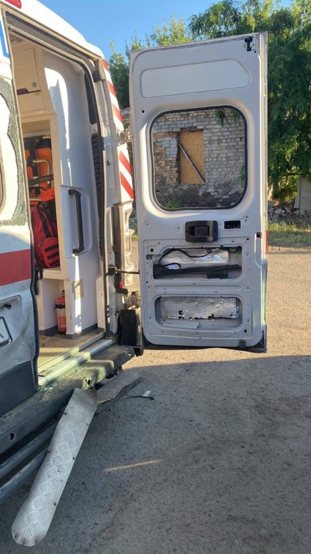 Під час атаки російського дрона на "швидку" фельдшер отримала контузію, - Прокудін