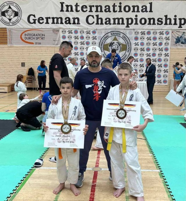 Херсонські каратисти зайняли призові місця на турнірі у Німеччині