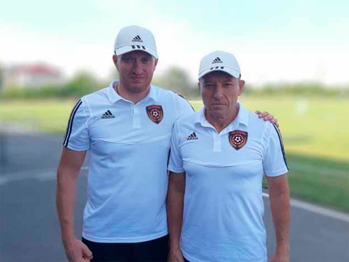 Через західні санкції зрадники Репілевські проводять хімічну обробку своїх полів за технологіями «кам’яного віку»