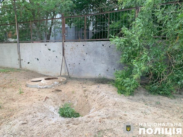 Пошкоджені будинки та поранені цивільні: ворог продовжує обстрілювати Херсонщину