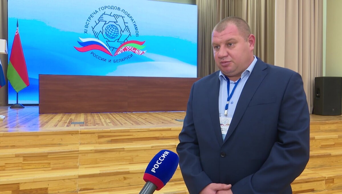 Андрій Костюк, ексдиректор Бериславського педколеджу на Херсонщині за роботу на ворога заочно отримав 10 років тюрми