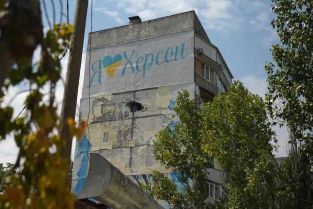 Після великої води: як відновлюється життя у Корабельному районі Херсона