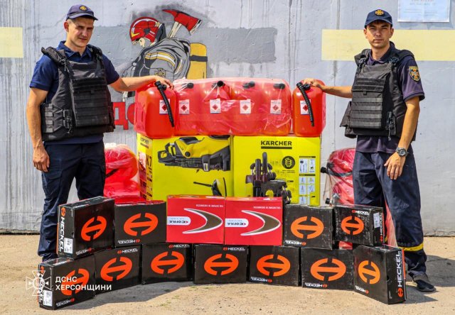 Херсонські рятувальники отримали нову допомогу від від Уряду Сполученого Королівства Великої Британії та Північної Ірландії (FCDO)