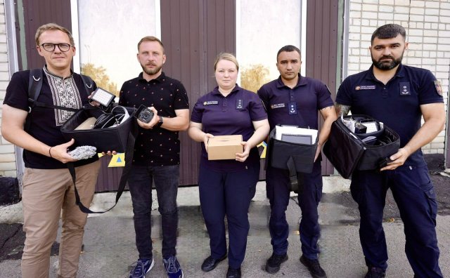 Рятувальники Херсонщини отримали 3 системи нічного бачення