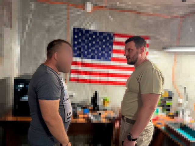 Українським морпехам на Херсонщині передали сотню дронів та три системи РЕБ