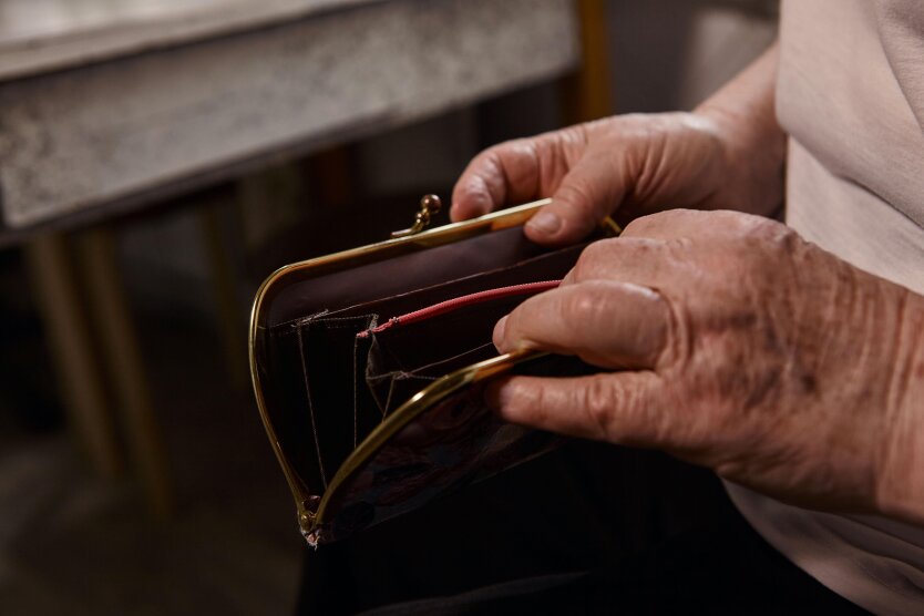 Індексація пенсій у 2025 році: на яку суму можуть підвищити виплати українцям