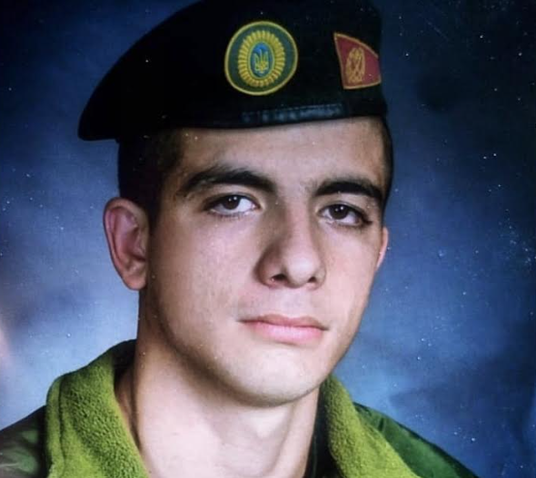 Поліцай Сурік Авдалов з Олешок на Херсонщині засуджений заочно до 15 років тюрми з конфіскацією майна