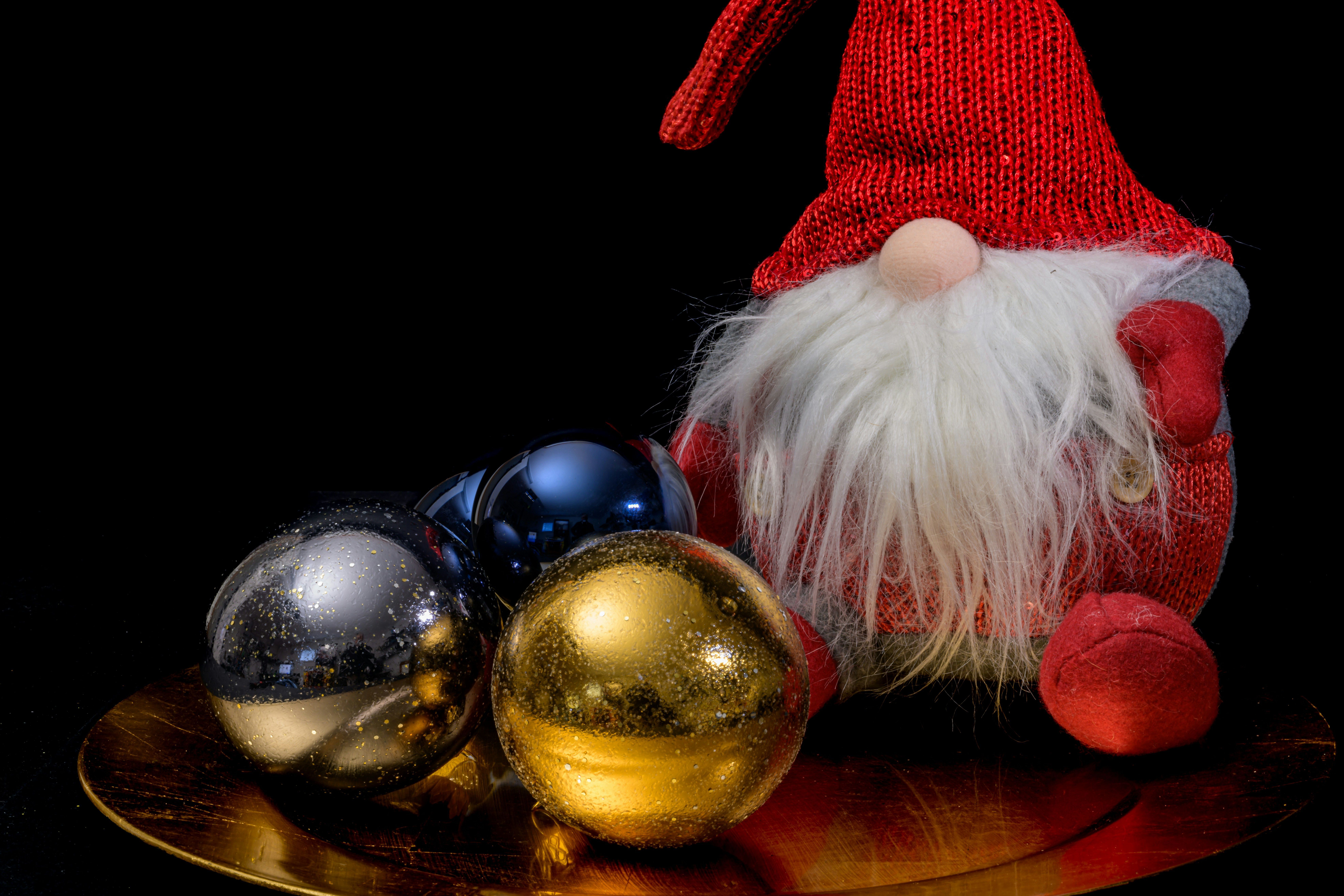 Коли Україна святкує День святого Миколая 2024 року: що це за постать, які традиції існують