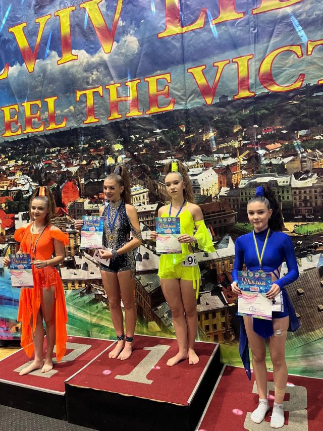 Юні херсонки вибороли 26 медалей на Всеукраїнських змаганнях із сучасних танців