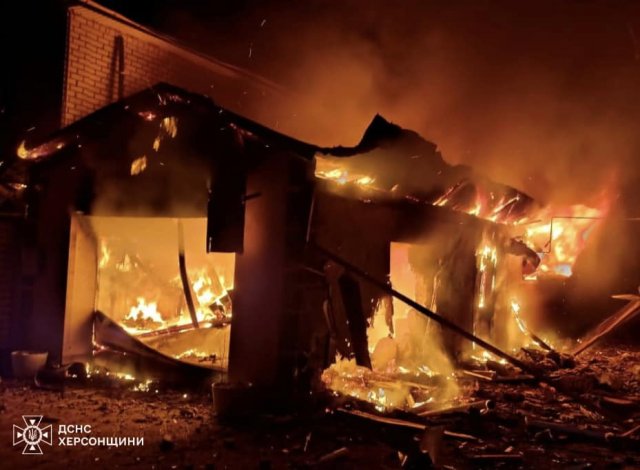 У Херсоні через ворожий обстріл постраждав рятувальник