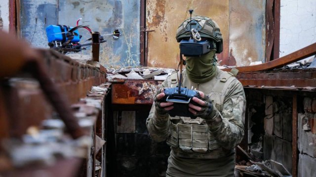 П'ять гаубиць та 10 розвідувальних дронів: армія РФ знову зазнала втрат на півдні