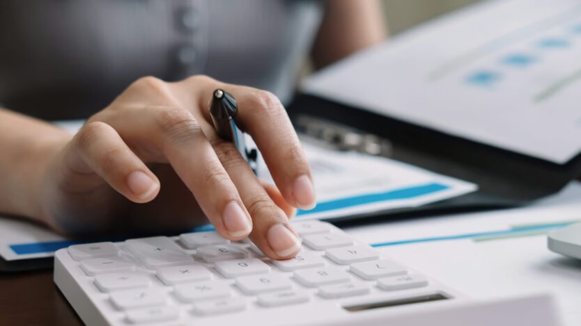 Покупки з AliExpress, Temu та Amazon обкладуть новим податком: кого торкнеться