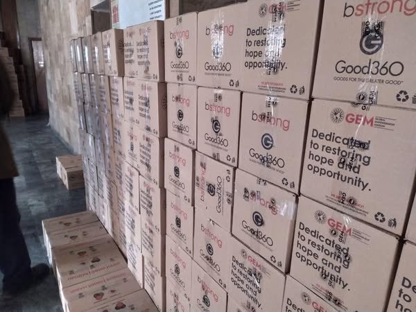 Благодійники вкотре передали партію допомоги переселенцям з Херсонщини