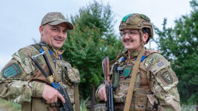 Боронять країну разом. Історія батька та сина, які служать на Херсонському напрямку