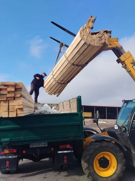 Білозерській громаді надали будівельні матеріали для відновлення пошкоджених будинків