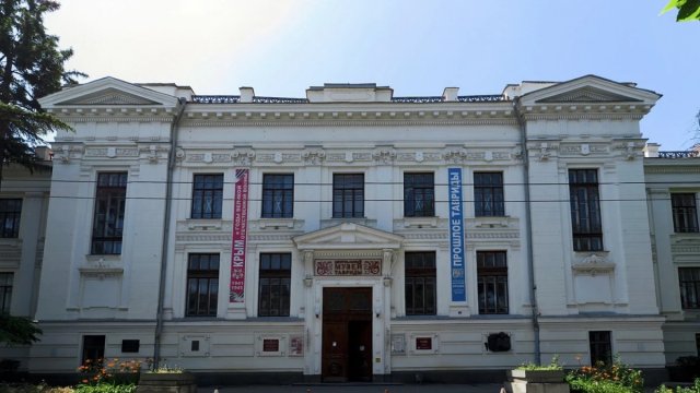 Музеї, куди вивезли цінності з Херсона, потрапили під українські санкції