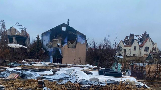 Пережити затоплення, кілька обстрілів і пожеж, втратити дім, але не надію – історія мешканки с. Антонівка