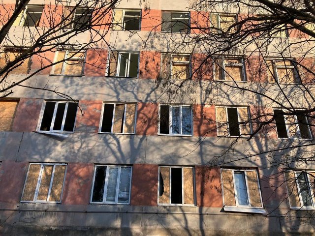 Сьогодні вночі ціллю російської армії знов став медичний заклад у Херсоні