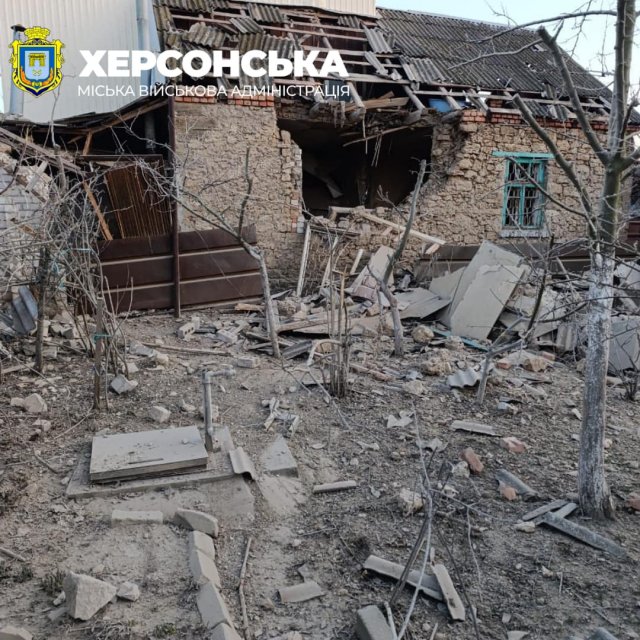 Російські окупанти вдарили по Херсону. Є загибла.