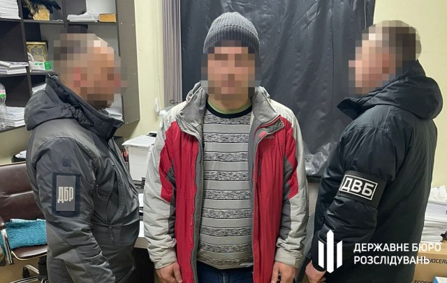 ДБР викрило в Херсоні перебіжчика, який у захопленому місті охороняв окупаційну поліцію