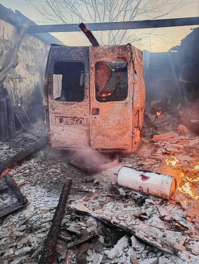 Окупанти влучили дроном у гаражний бокс медичного закладу у Бериславі