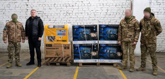 Херсонська МВА передала на потреби Сил оборони генератори