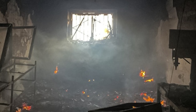 Російський дрон спричинив пожежу у Херсоні