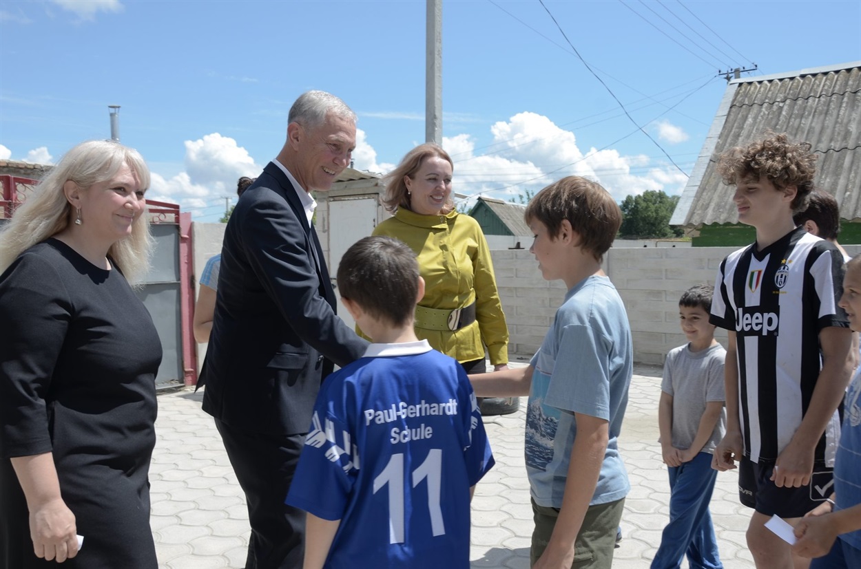 Ольга Еверт разом із Сальдо та Некротковою